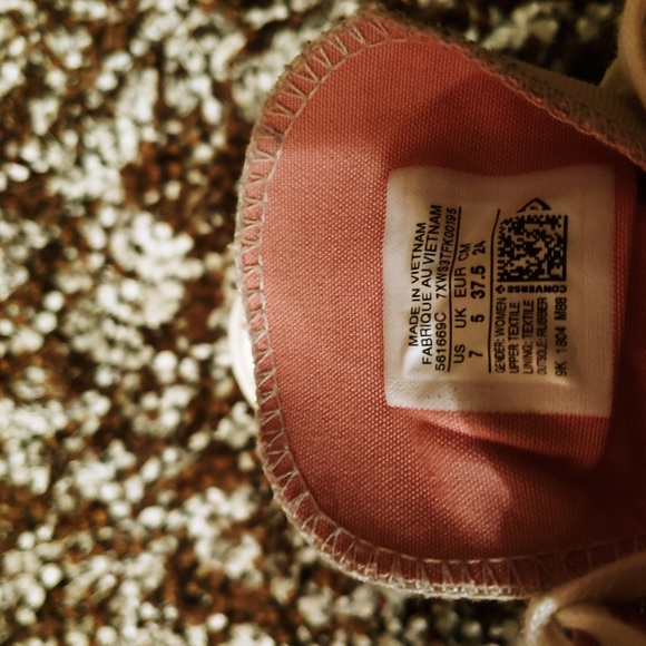 Converse - Picture 6 of 7